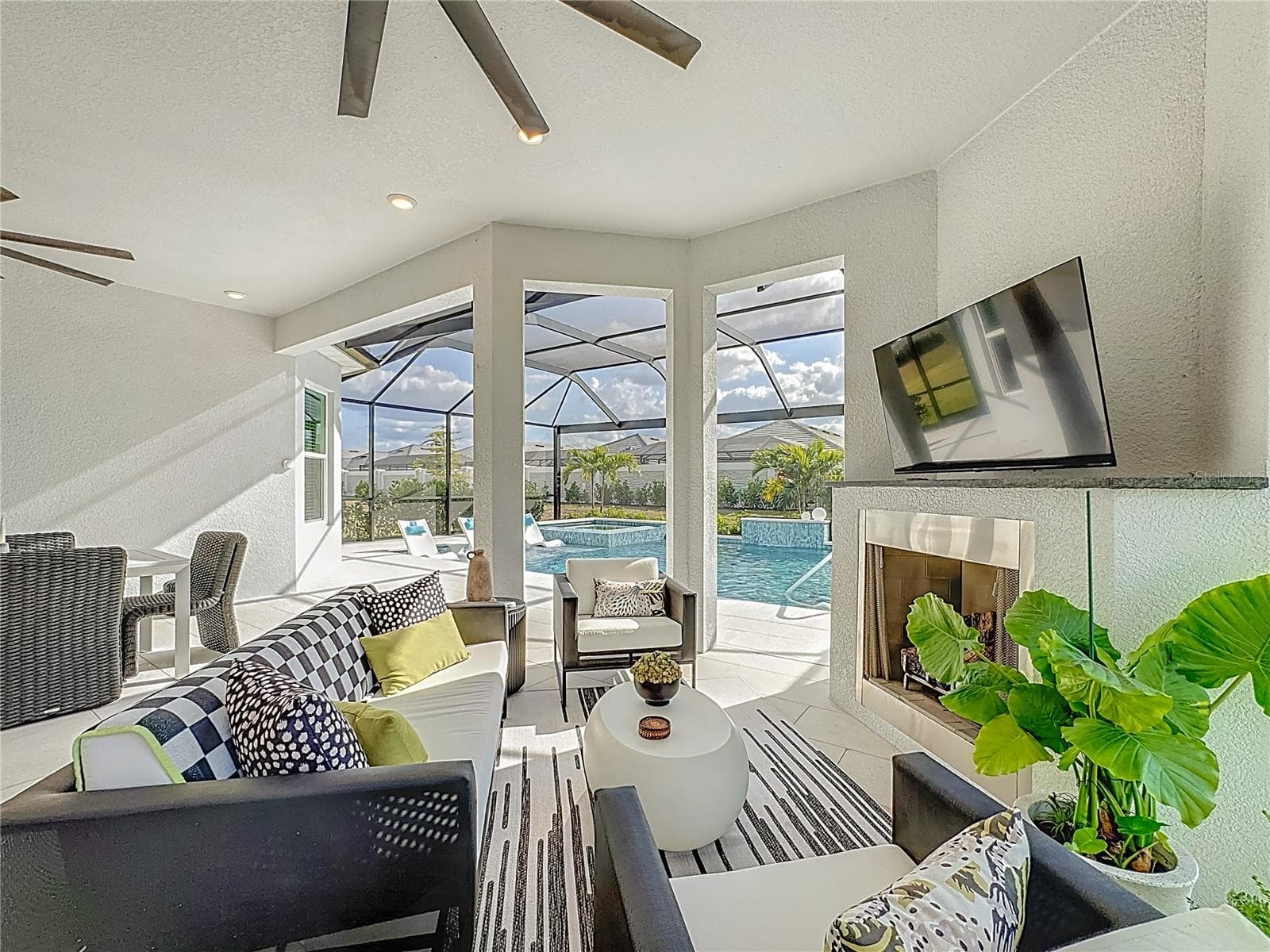 Single Family Residence at 16306 ISOLA PL, LAKEWOOD RANCH, photo 65 of 113