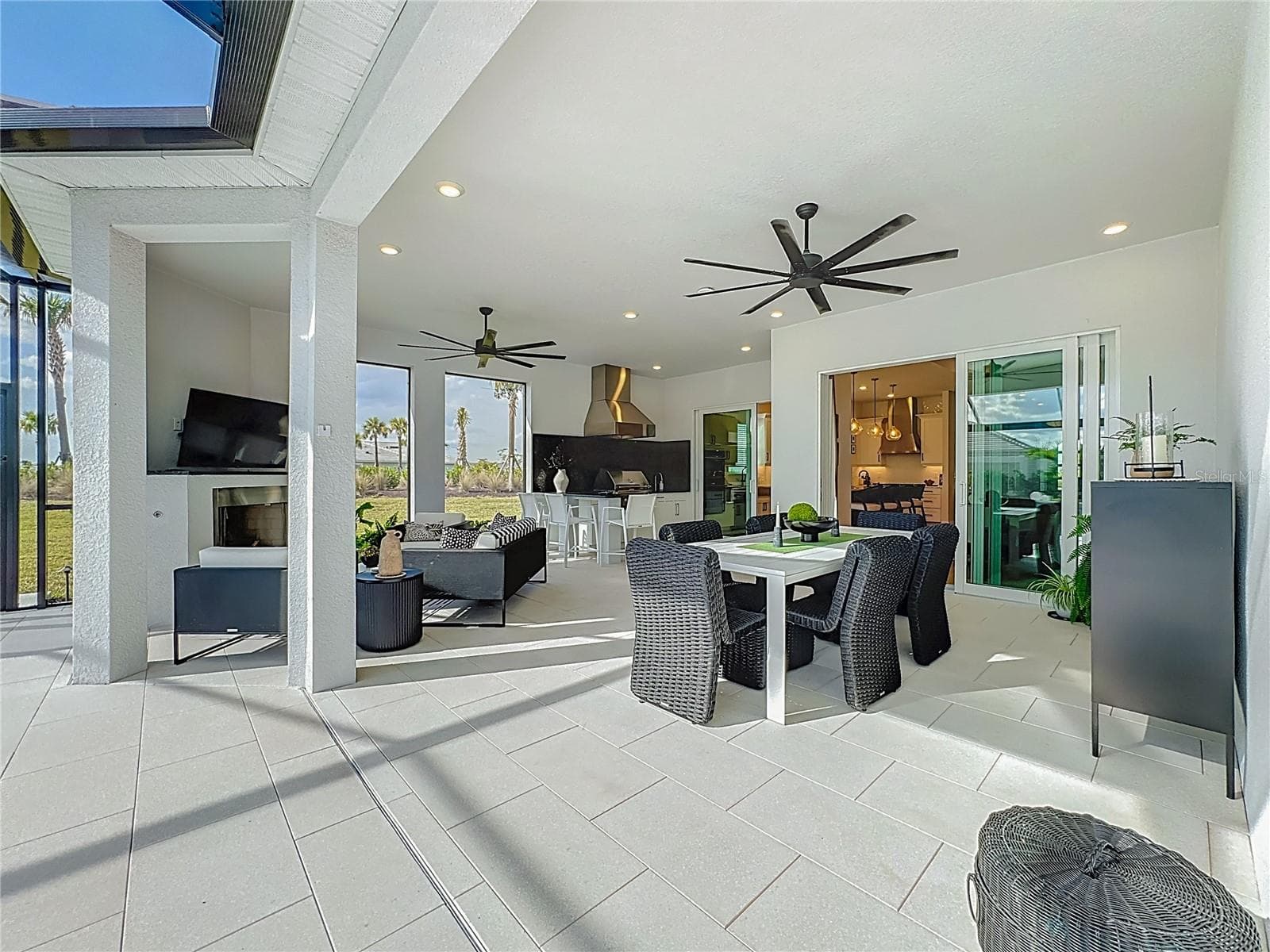 Single Family Residence at 16306 ISOLA PL, LAKEWOOD RANCH, photo 70 of 113