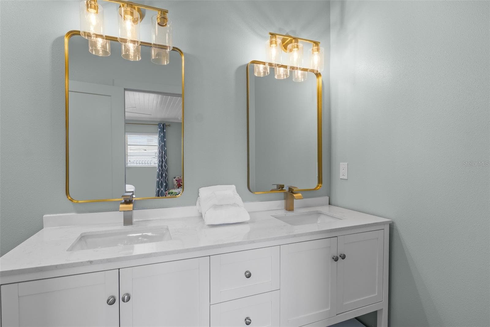 Bath room 2 - 26 SEASIDE CT, HOLMES BEACH