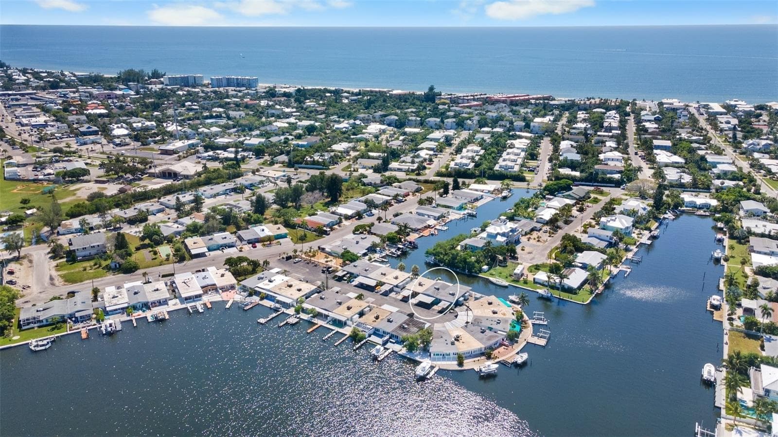 Townhouse at 26 SEASIDE CT, HOLMES BEACH, photo 38 of 42