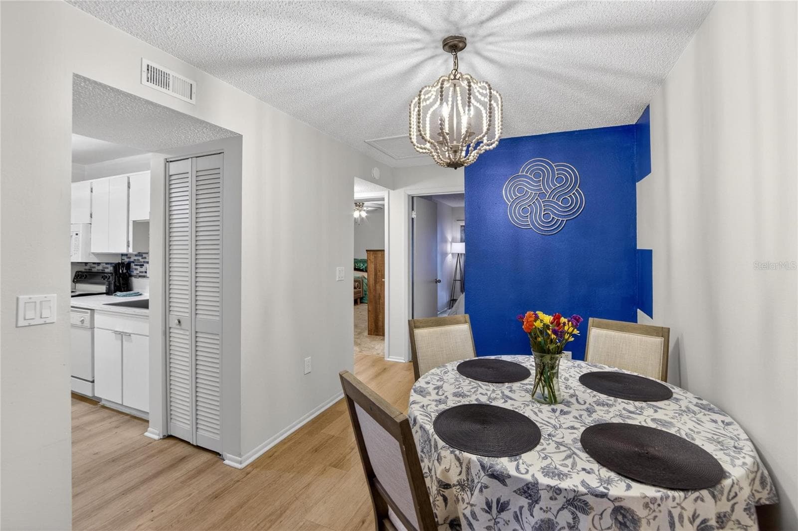 Dining Room with pass through to Kitchen - 11920 DIETZ DR #11920, TAMPA