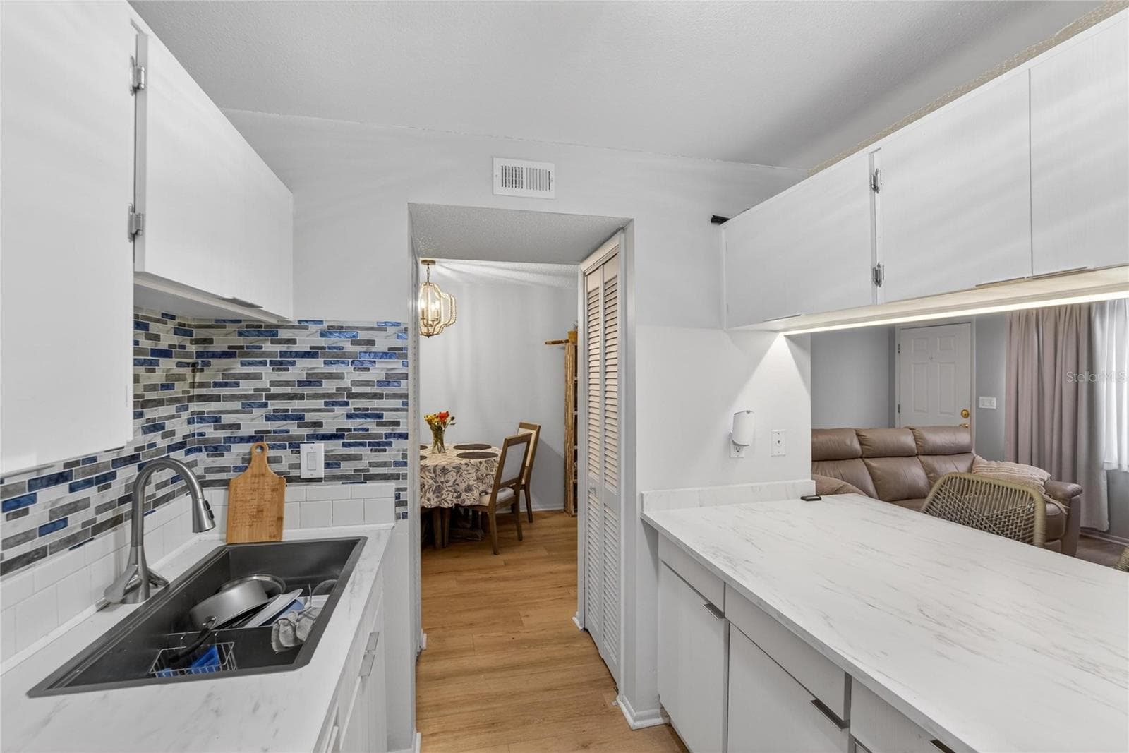 Kitchen - 11920 DIETZ DR #11920, TAMPA