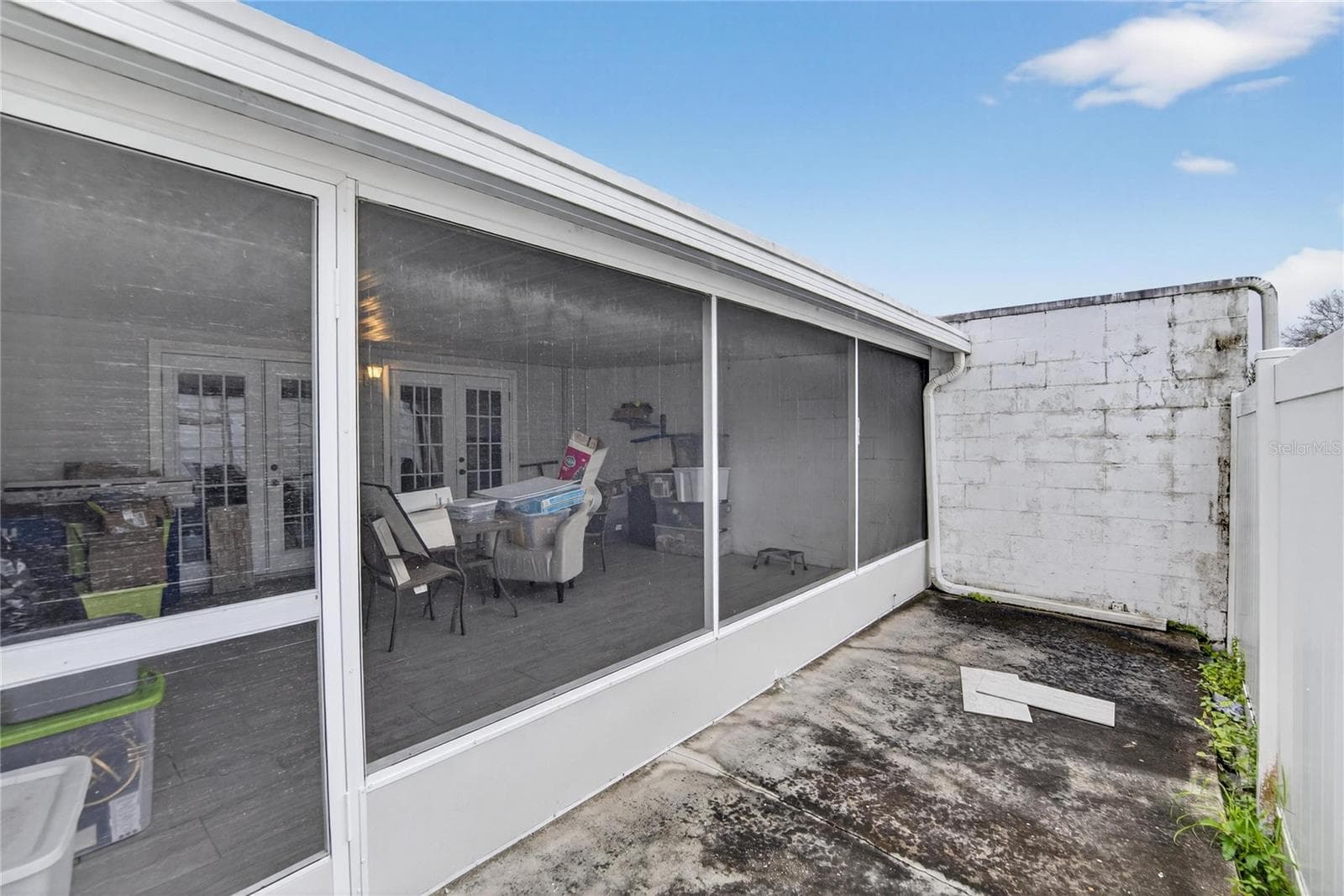 Enclosed Patio/Lanai with Fenced in Yard - 11920 DIETZ DR #11920, TAMPA