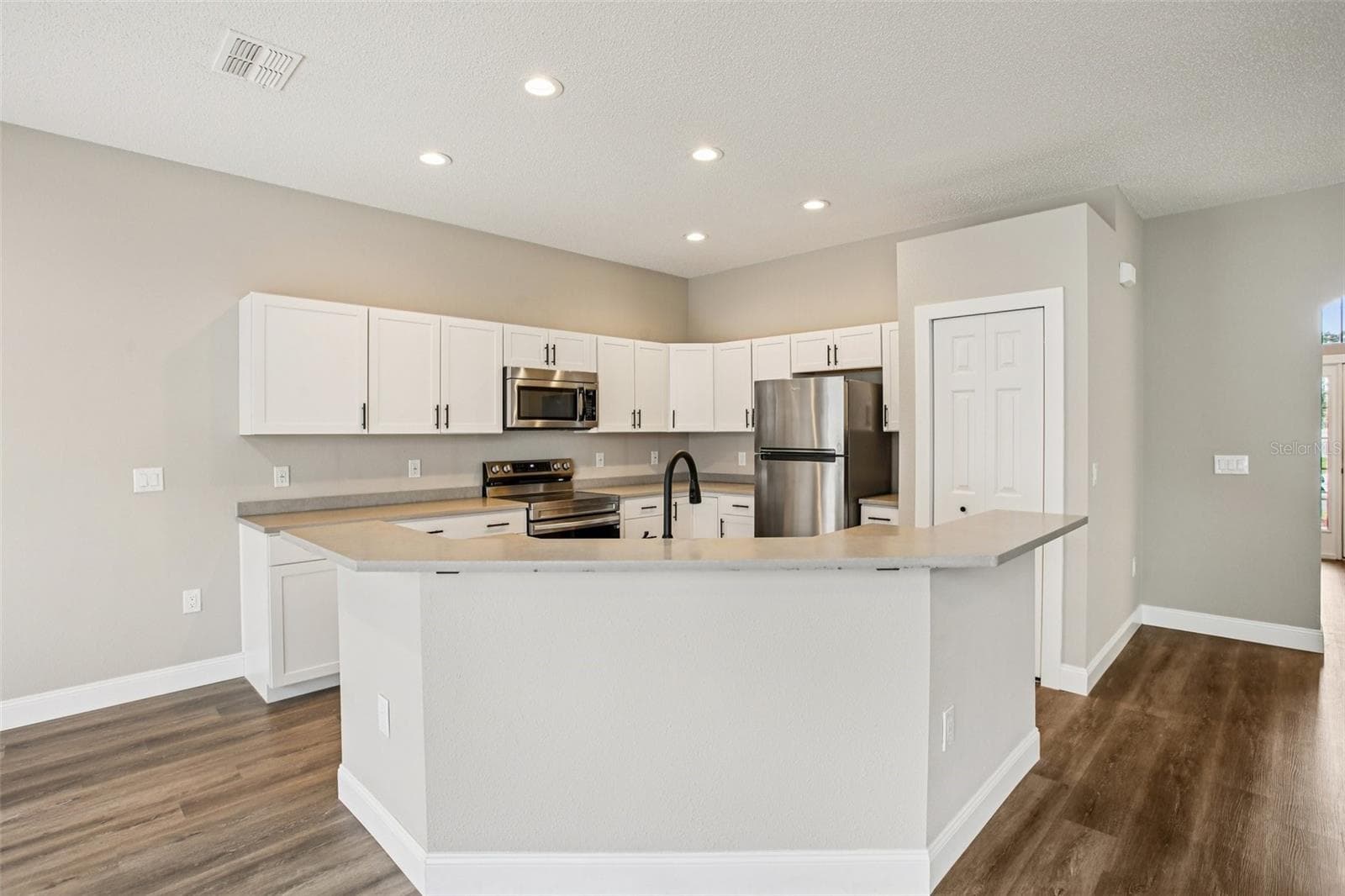Single Family Residence at 2700 SIERRA VISTA WAY, HOLIDAY, photo 28 of 63