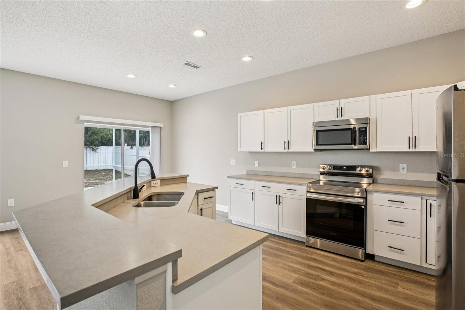 Single Family Residence at 2700 SIERRA VISTA WAY, HOLIDAY, photo 29 of 63