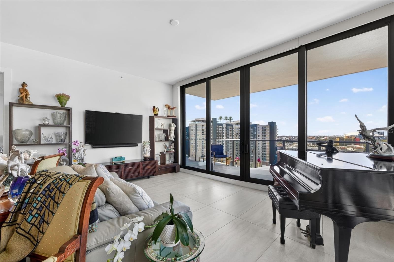 Condominium at 301 1ST ST S #1505, ST PETERSBURG, photo 10 of 63