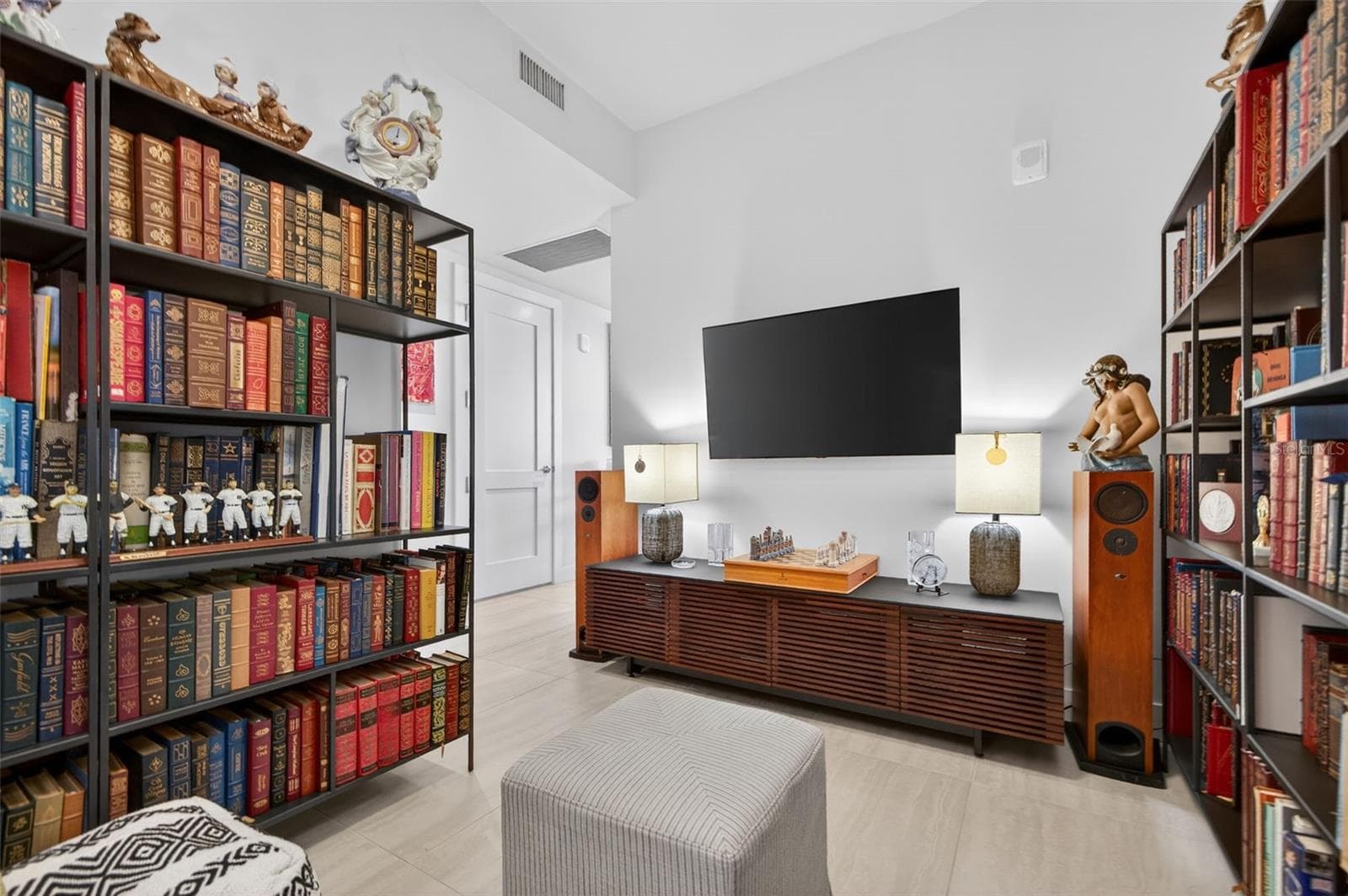 Condominium at 301 1ST ST S #1505, ST PETERSBURG, photo 20 of 63