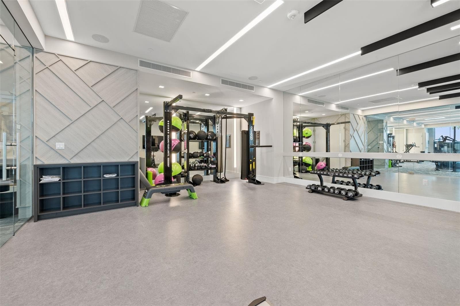 Condominium at 301 1ST ST S #1505, ST PETERSBURG, photo 55 of 63