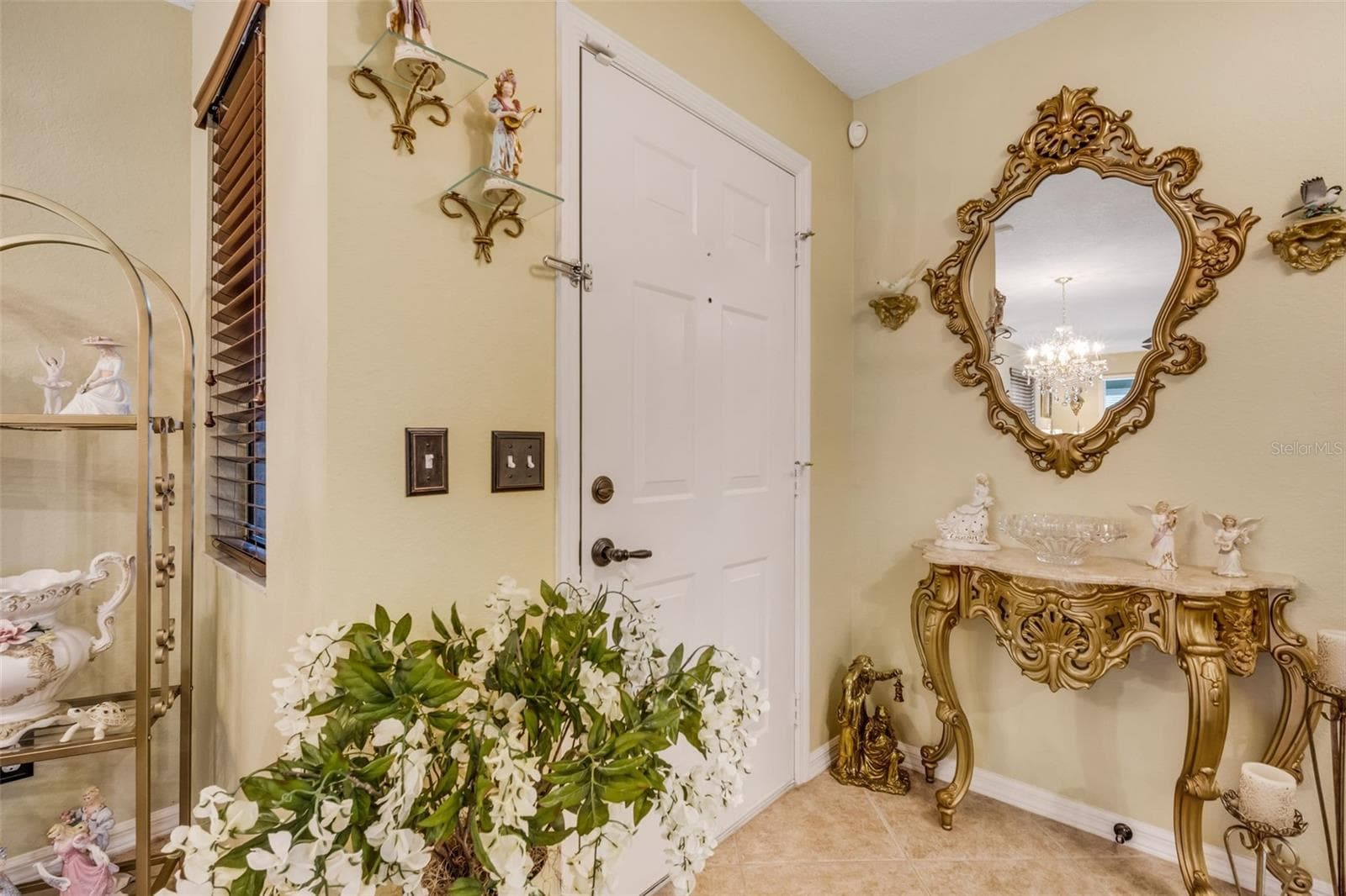 Single Family Residence at 551 GRAND CAYMAN CIR, LAKELAND, photo 2 of 29