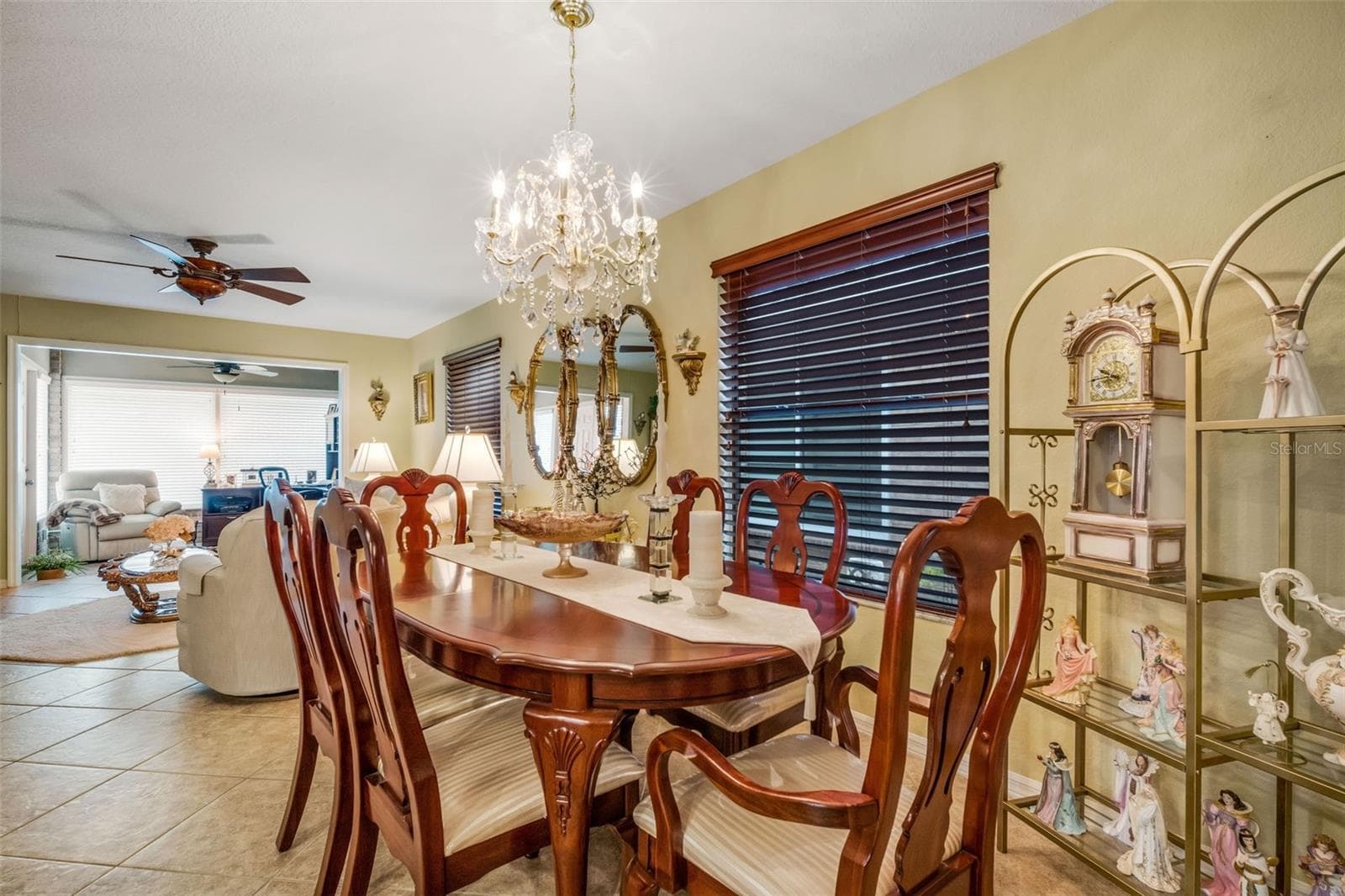 Single Family Residence at 551 GRAND CAYMAN CIR, LAKELAND, photo 4 of 29