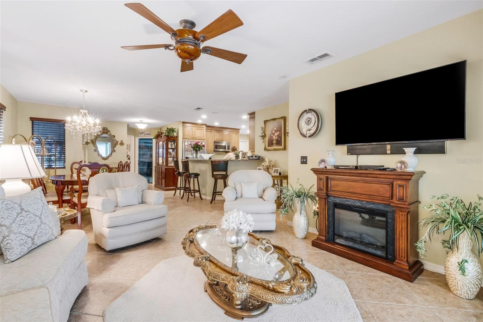 Single Family Residence at 551 GRAND CAYMAN CIR, LAKELAND, photo 7 of 29