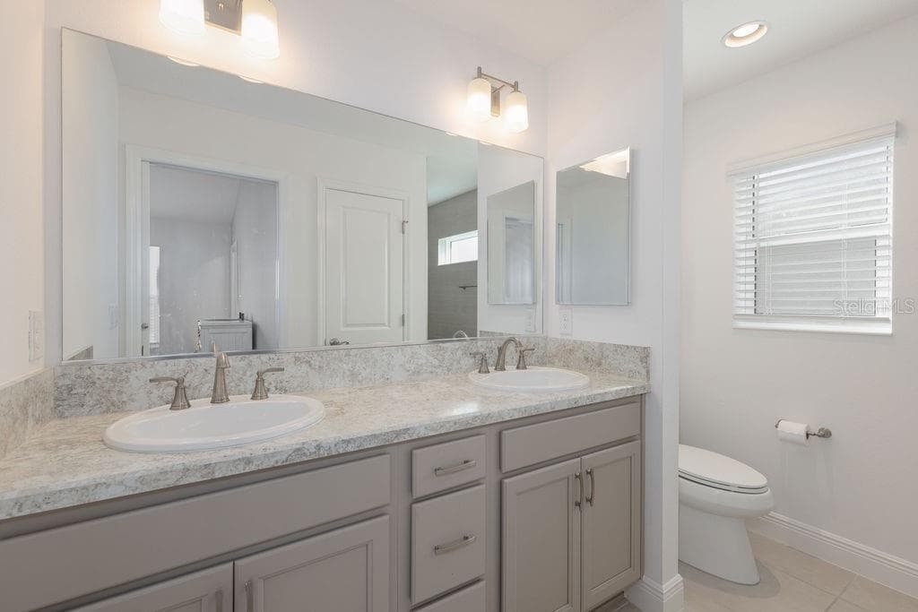 Single Family Residence at 2454 YOUNGMANN LOOP, THE VILLAGES, photo 5 of 45