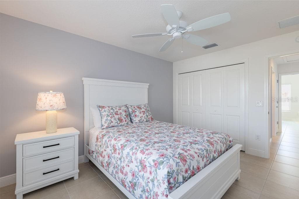 Single Family Residence at 2454 YOUNGMANN LOOP, THE VILLAGES, photo 8 of 45
