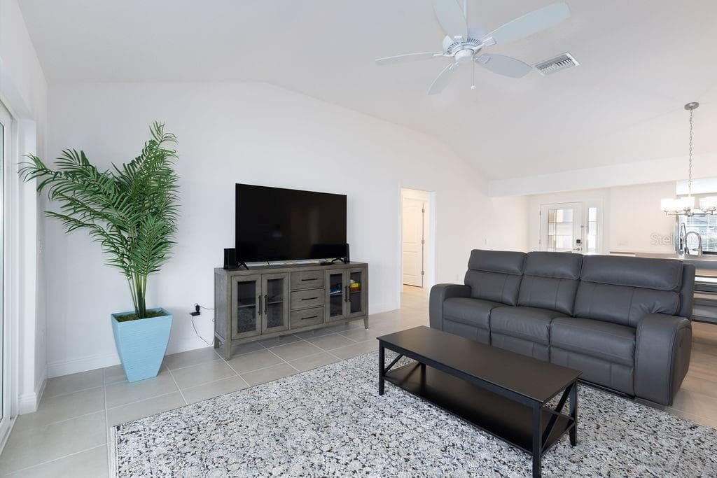 Single Family Residence at 2454 YOUNGMANN LOOP, THE VILLAGES, photo 13 of 45