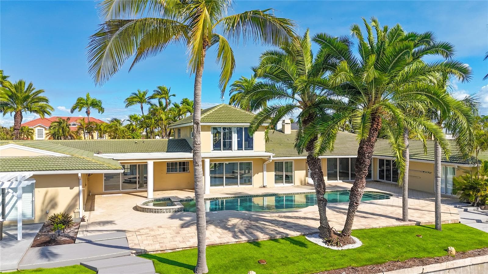 Single Family Residence at 482 HERMOSITA DR, ST PETE BEACH, photo 5 of 92