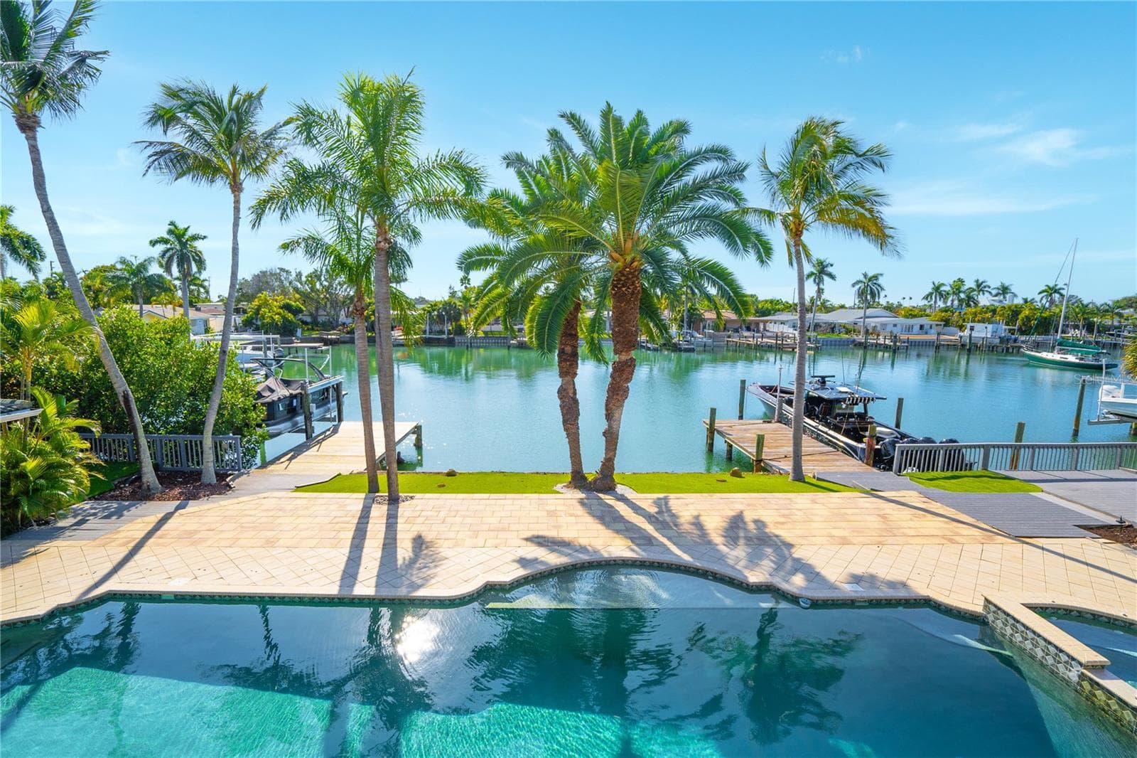 Single Family Residence at 482 HERMOSITA DR, ST PETE BEACH, photo 13 of 92