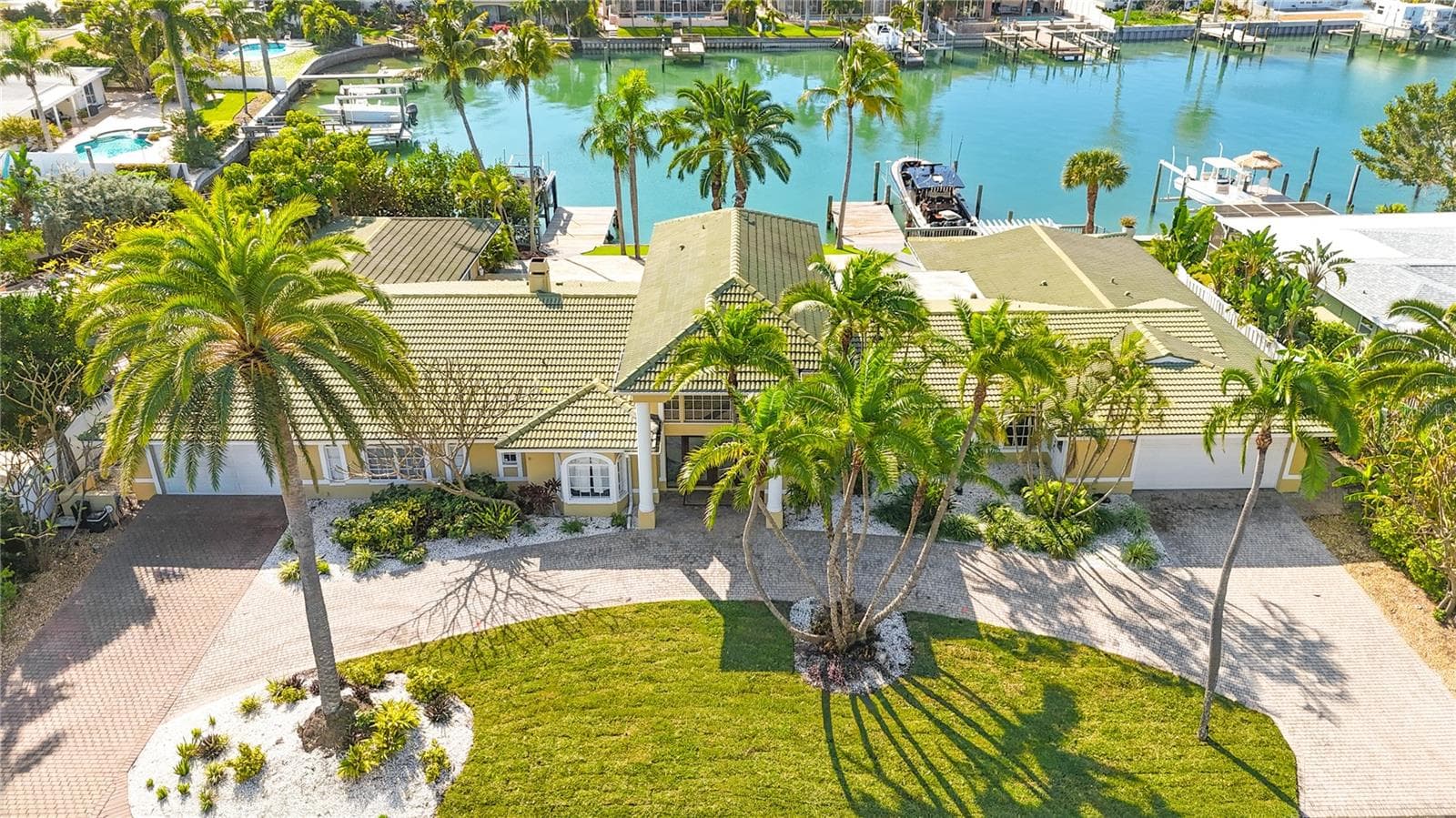 Single Family Residence at 482 HERMOSITA DR, ST PETE BEACH, photo 82 of 92