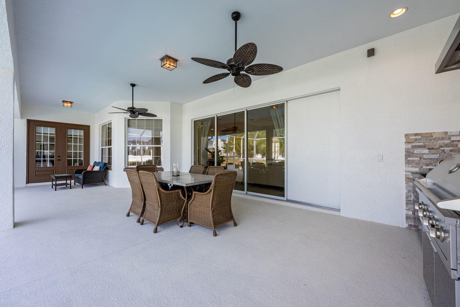 Covered Lanai. - 5092 NE 81ST BLVD, WILDWOOD