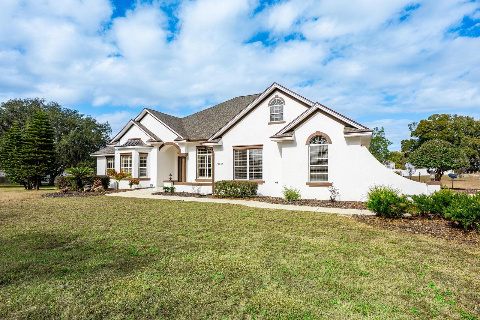 This is not just a home, it’s a lifestyle upgrade! - 5092 NE 81ST BLVD, WILDWOOD