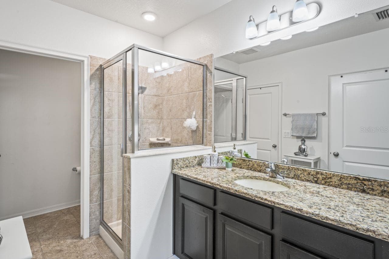 Single Family Residence at 571 OLD WINDSOR WAY, SPRING HILL, photo 8 of 74