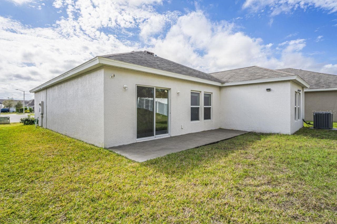 Single Family Residence at 571 OLD WINDSOR WAY, SPRING HILL, photo 34 of 74