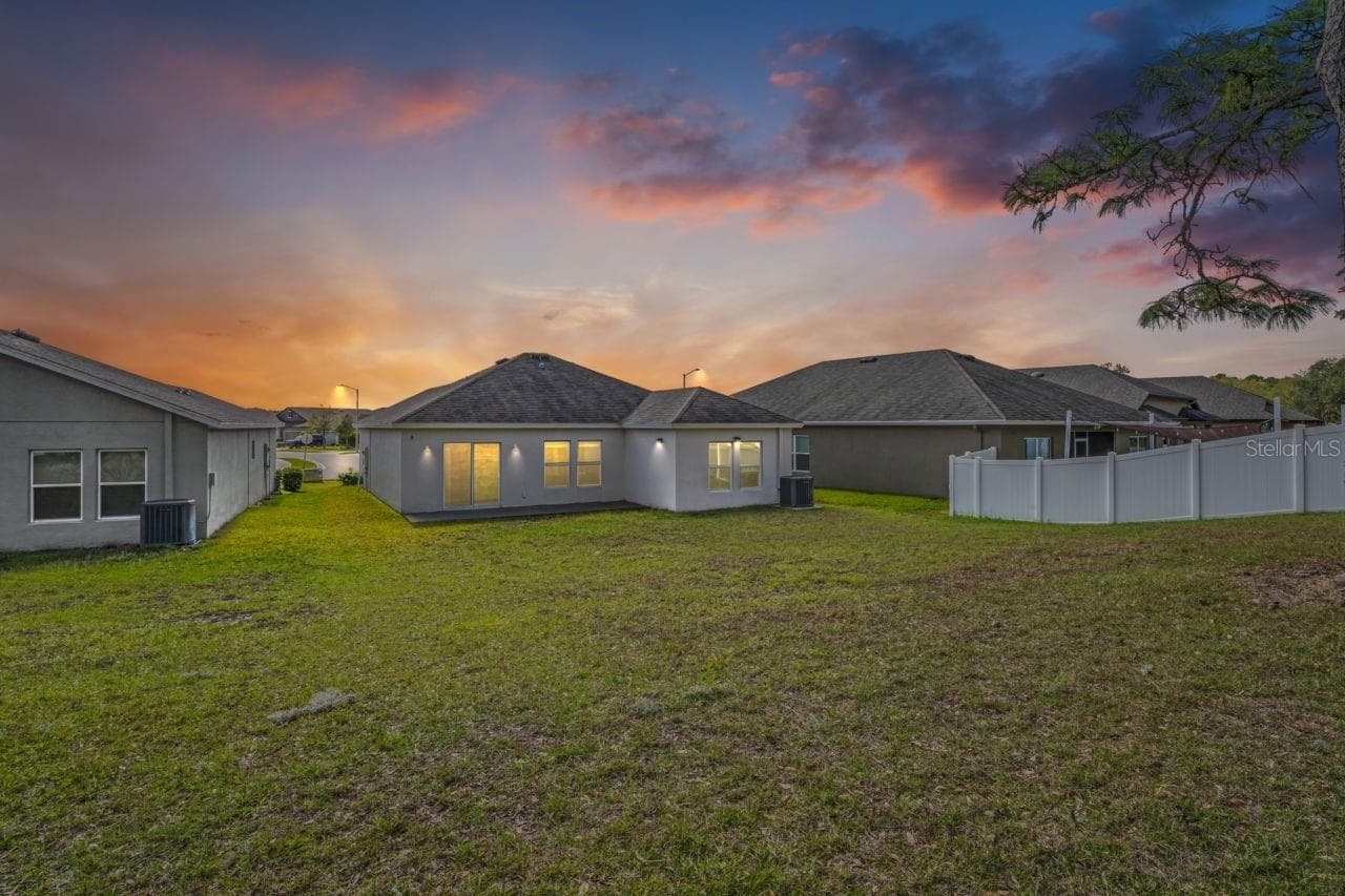 Single Family Residence at 571 OLD WINDSOR WAY, SPRING HILL, photo 35 of 74