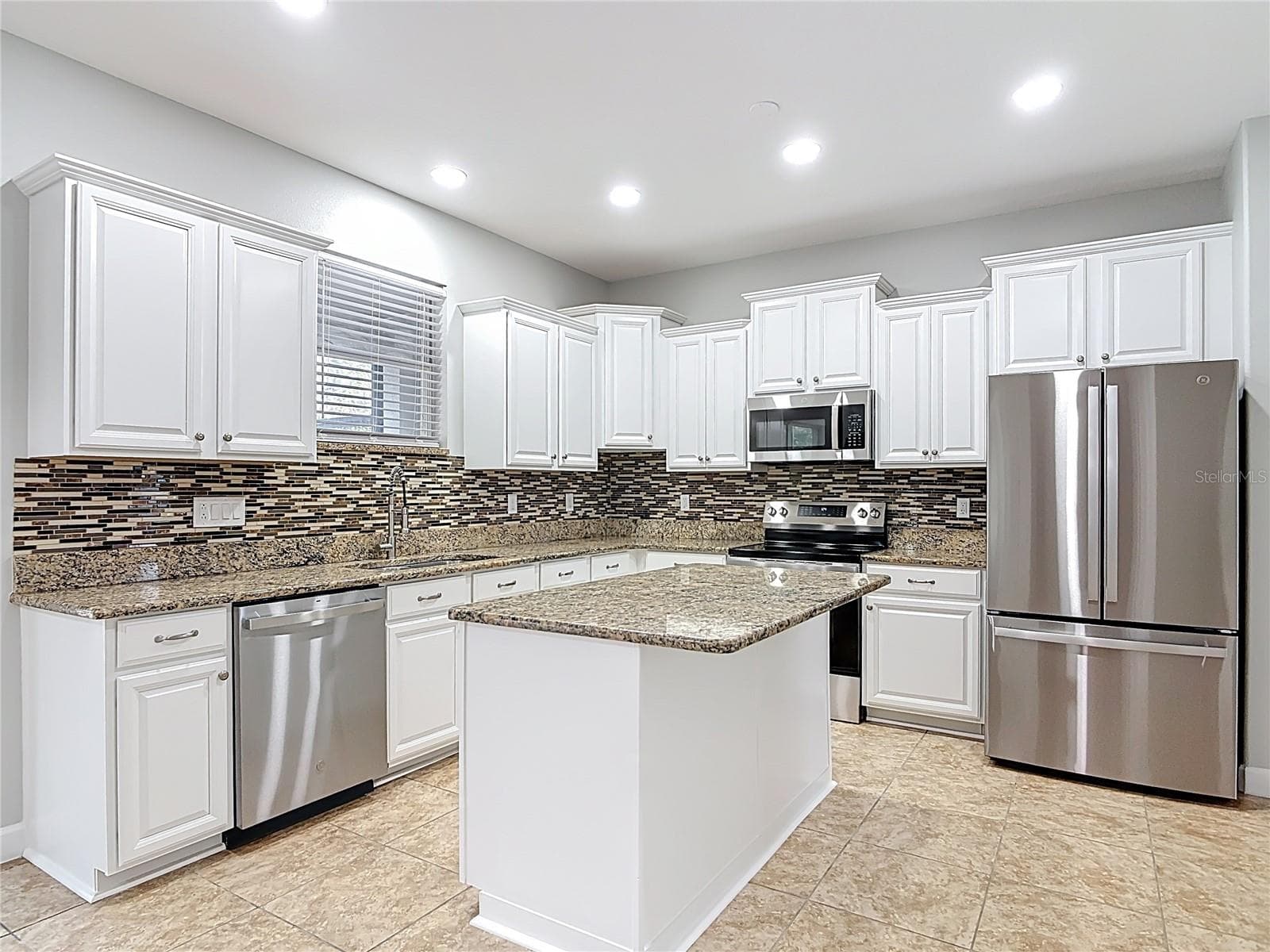 Single Family Residence at 4764 COPPOLA DR, MOUNT DORA, photo 35 of 93