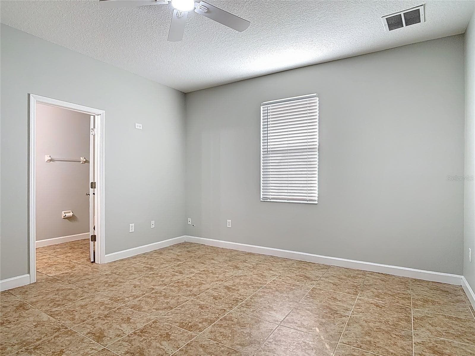 Single Family Residence at 4764 COPPOLA DR, MOUNT DORA, photo 45 of 93