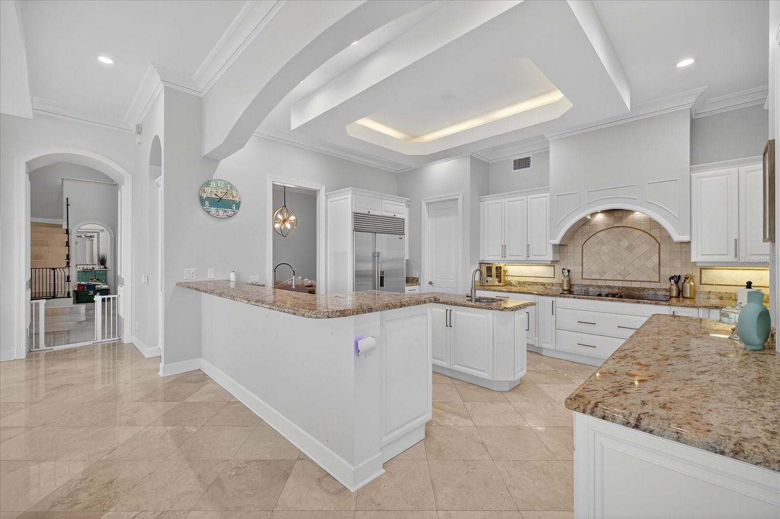 Single Family Residence at 4102 CAUSEWAY VISTA DR, TAMPA, photo 8 of 100