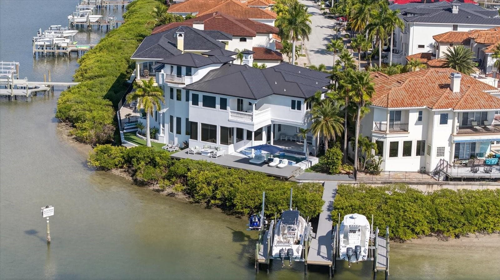 Single Family Residence at 4102 CAUSEWAY VISTA DR, TAMPA, photo 19 of 100