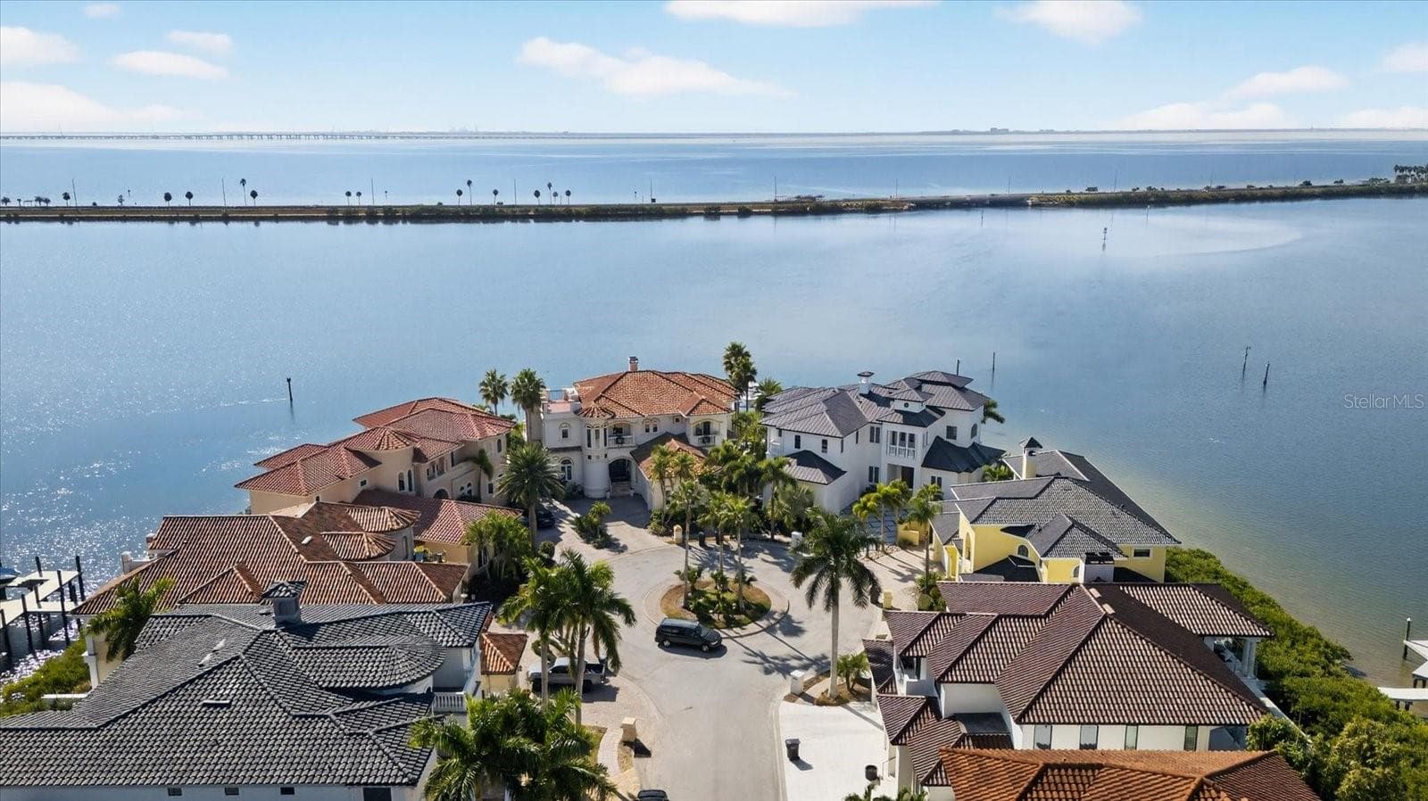 Single Family Residence at 4102 CAUSEWAY VISTA DR, TAMPA, photo 21 of 100