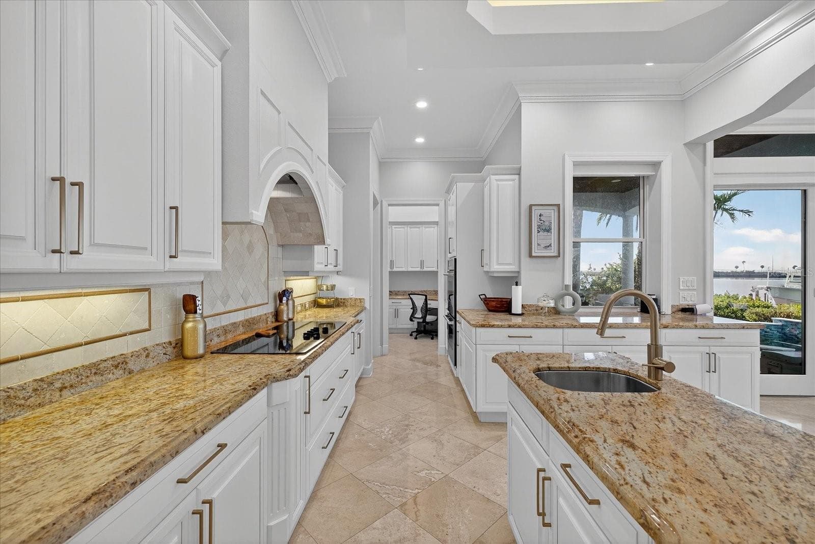 Single Family Residence at 4102 CAUSEWAY VISTA DR, TAMPA, photo 39 of 100