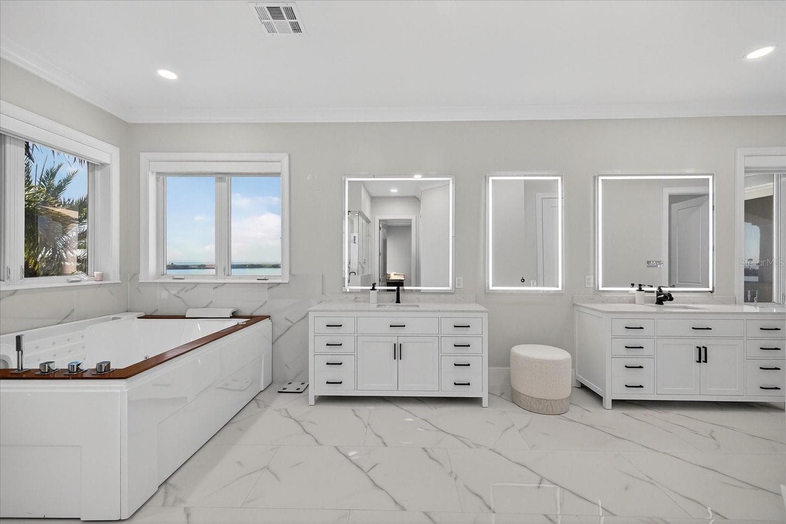 Single Family Residence at 4102 CAUSEWAY VISTA DR, TAMPA, photo 57 of 100