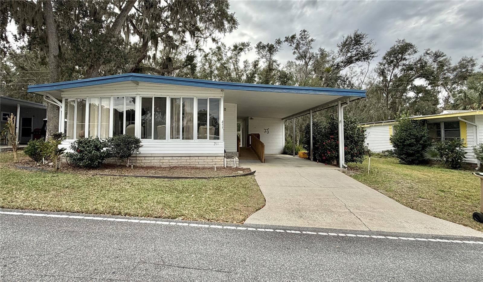211 ASPEN CIR