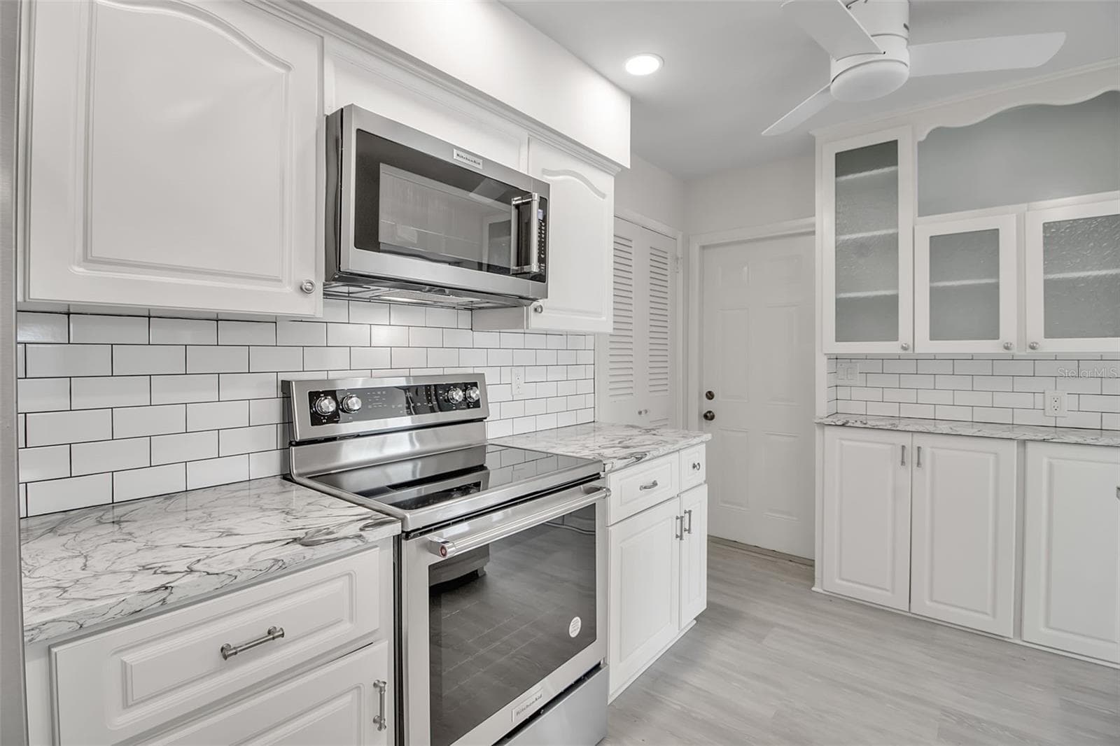 Single Family Residence at 922 CASEY COVE DR, NOKOMIS, photo 17 of 50