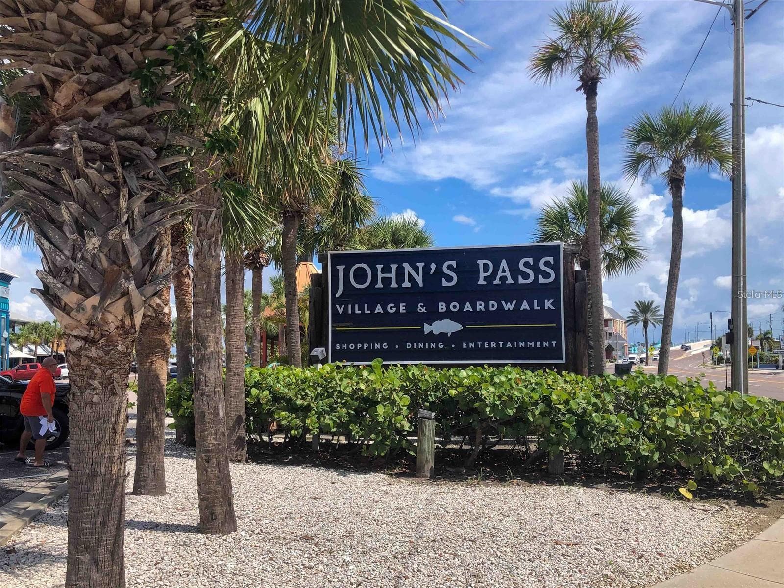 4.7 miles to John’s Pass Village and Boardwalk. Retail, boat tours, restaurants and bars! - 6580 SEMINOLE BLVD #510, SEMINOLE