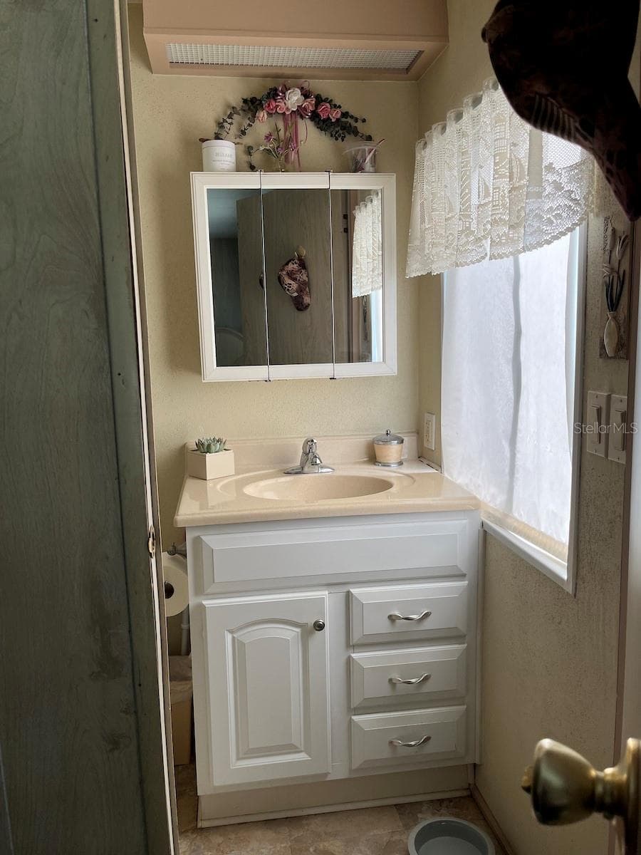 Manufactured Home at 3153 ORCHARD DR, NORTH FORT MYERS, photo 43 of 44