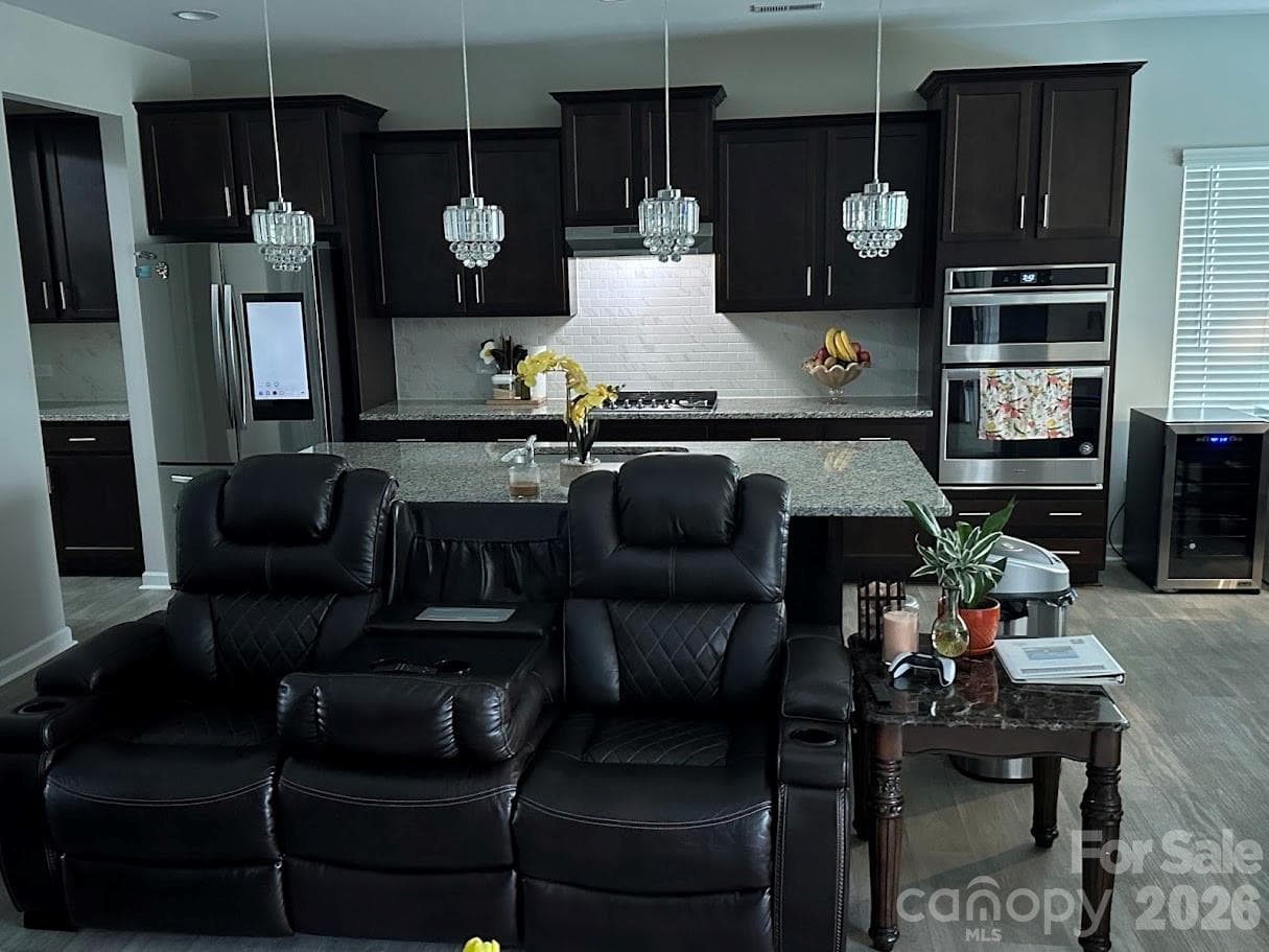 Single Family Residence at 1376 Whistling Lane, York, photo 4 of 28