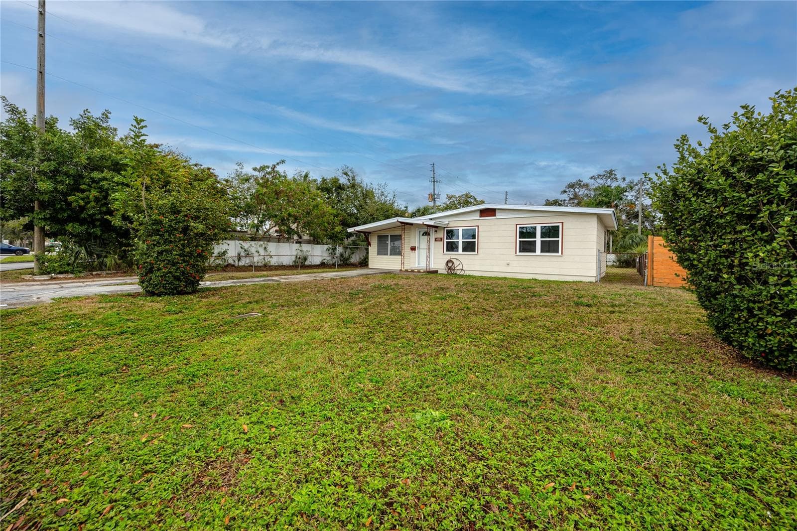 Front - 418 39TH AVE N, ST PETERSBURG