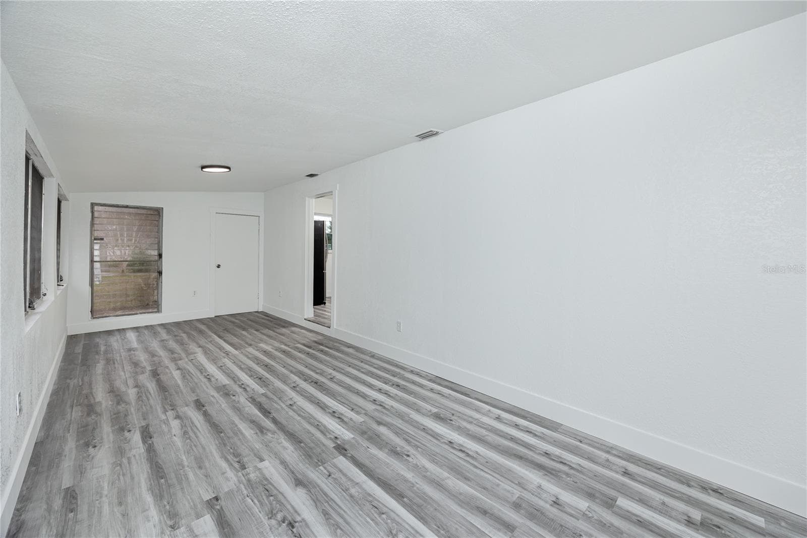 Bonus room - 418 39TH AVE N, ST PETERSBURG