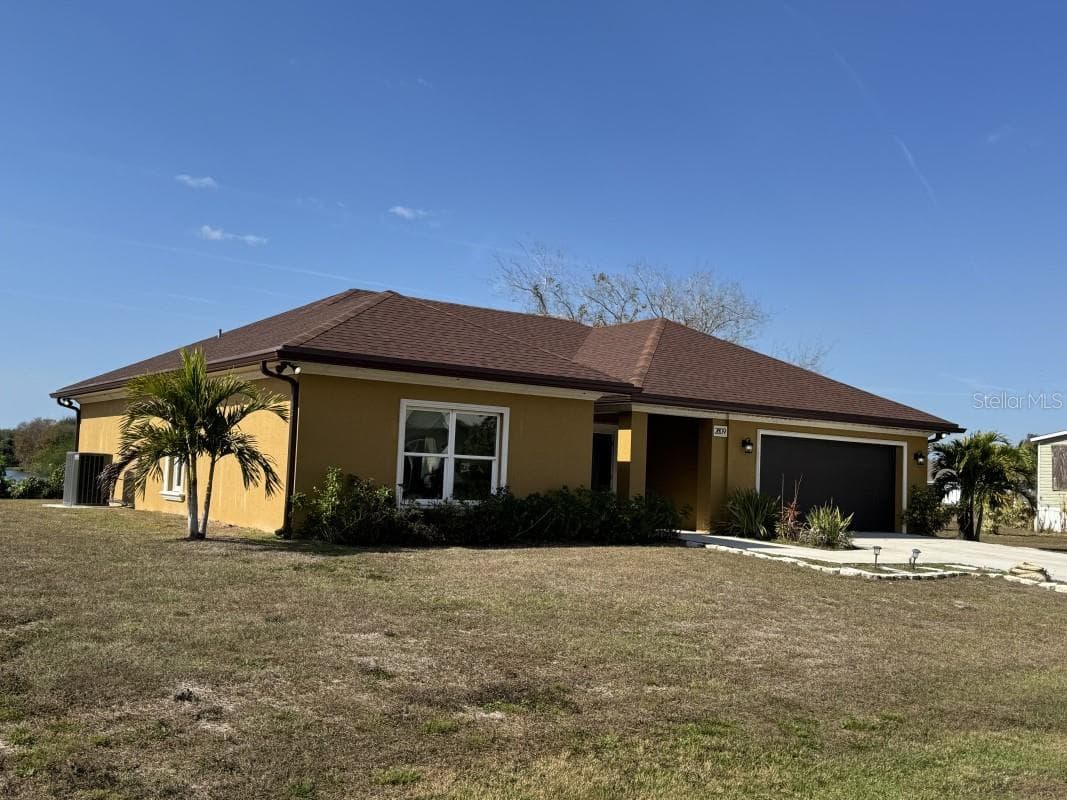 Single Family Residence at 2809 SE 27TH AVE, OKEECHOBEE, photo 2 of 39
