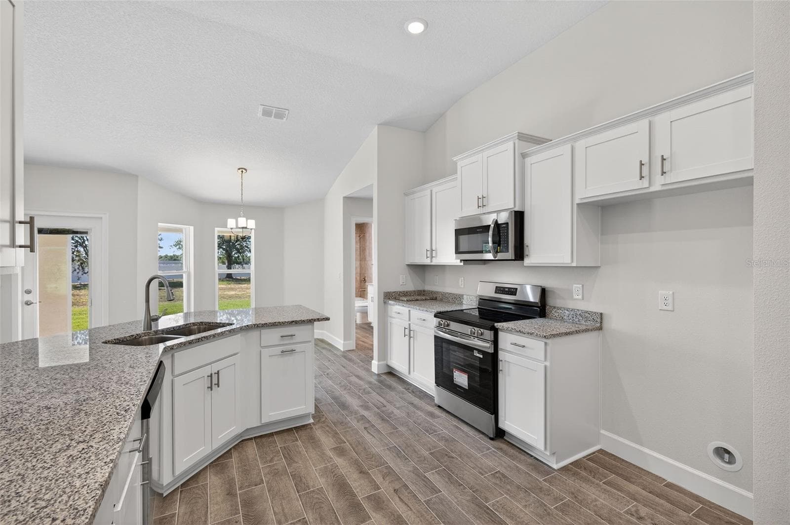 Single Family Residence at 37298 HIDDEN VIEW CIR, DADE CITY, photo 26 of 78