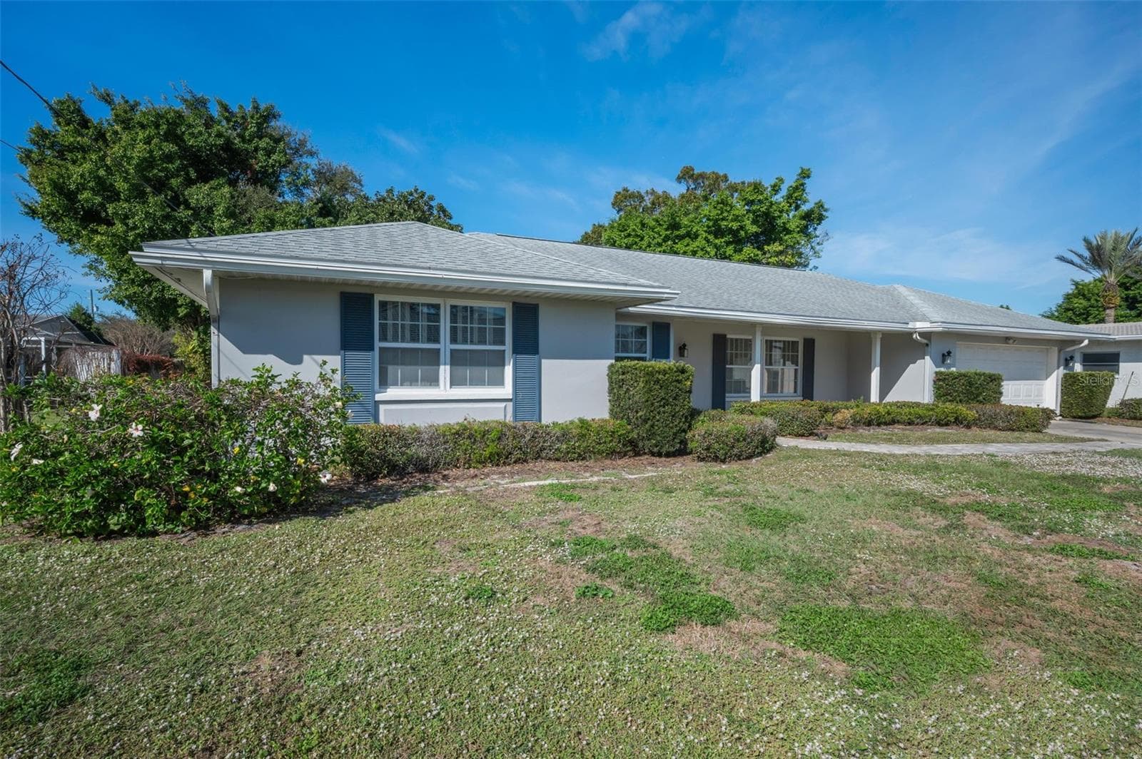 Single Family Residence at 4 HIBISCUS RD, BELLEAIR, photo 8 of 75