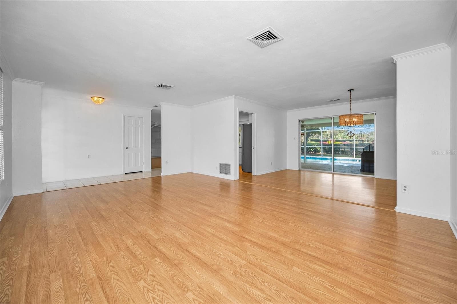 Single Family Residence at 4 HIBISCUS RD, BELLEAIR, photo 19 of 75