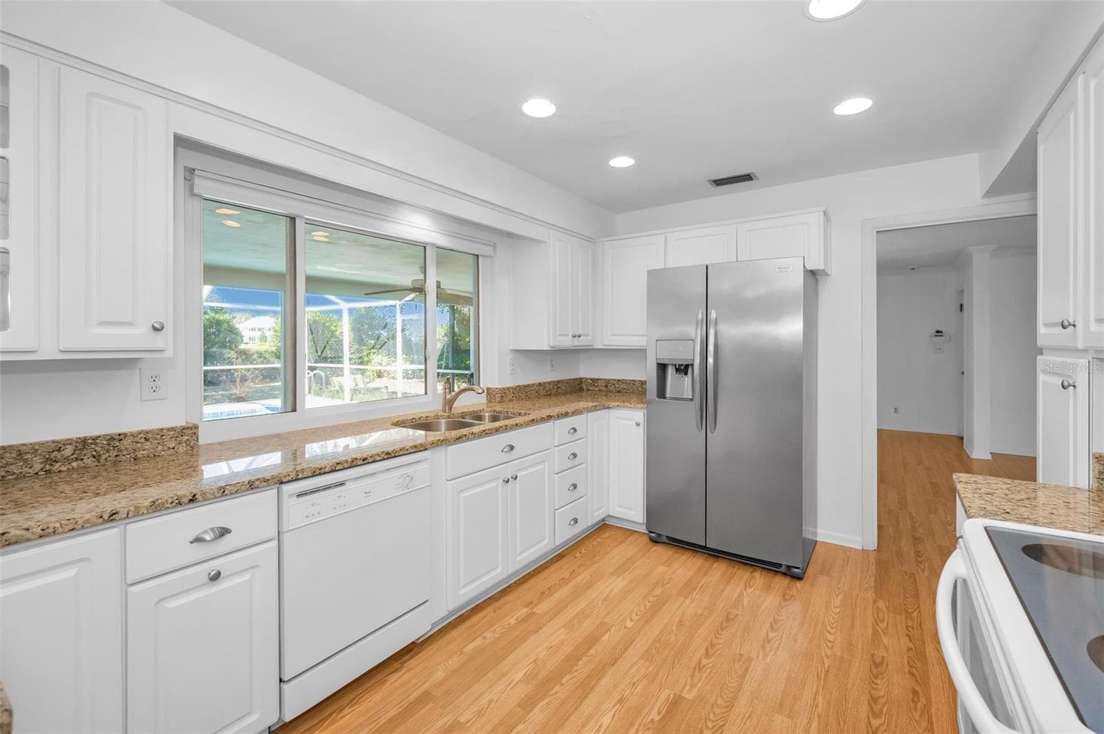 Single Family Residence at 4 HIBISCUS RD, BELLEAIR, photo 25 of 75