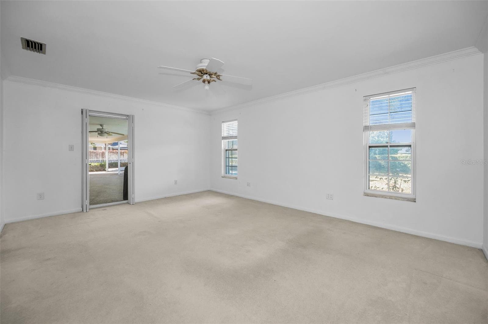 Single Family Residence at 4 HIBISCUS RD, BELLEAIR, photo 36 of 75