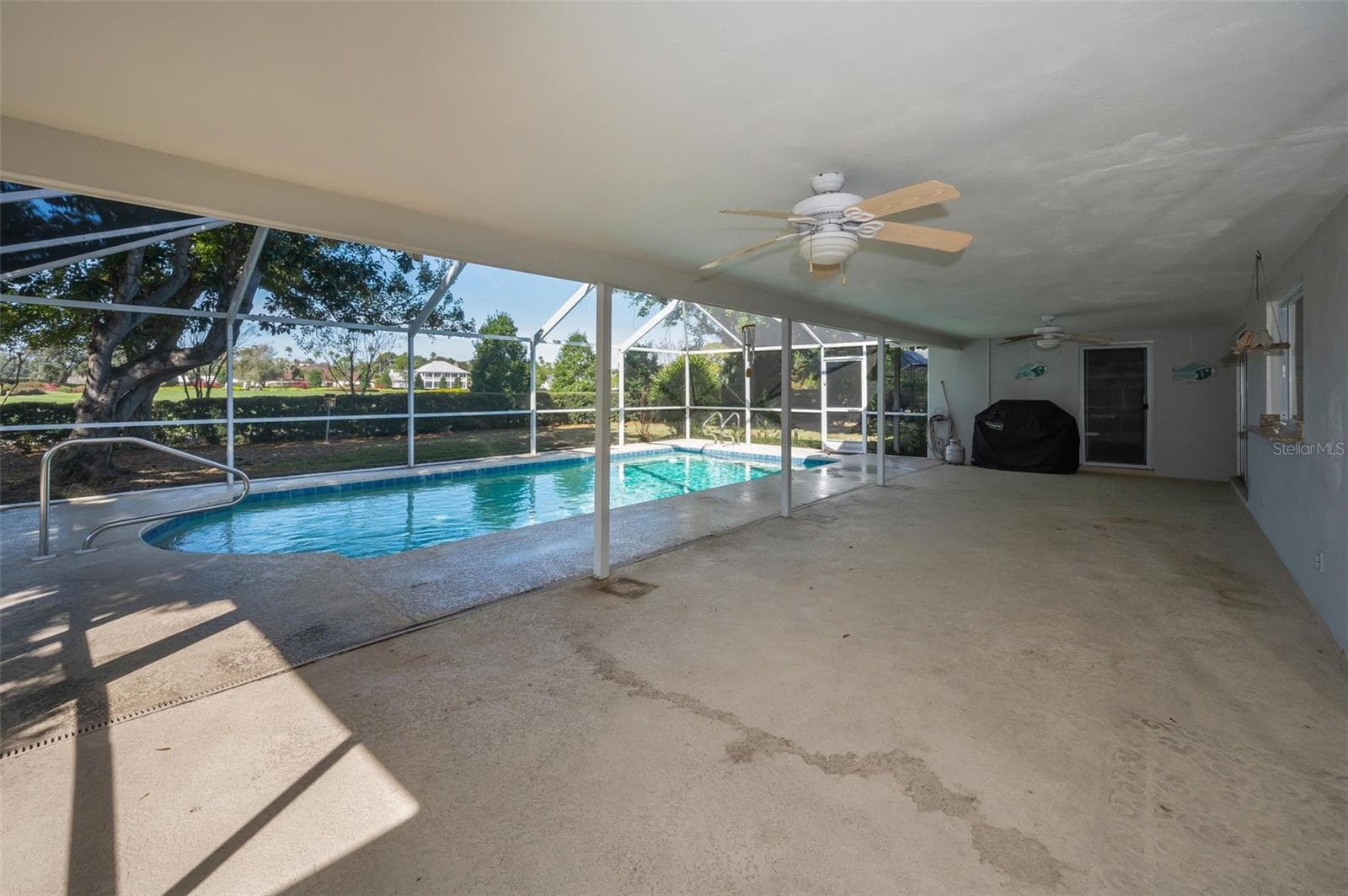 Single Family Residence at 4 HIBISCUS RD, BELLEAIR, photo 47 of 75