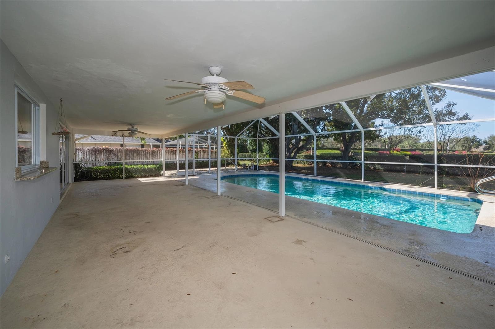 Single Family Residence at 4 HIBISCUS RD, BELLEAIR, photo 50 of 75