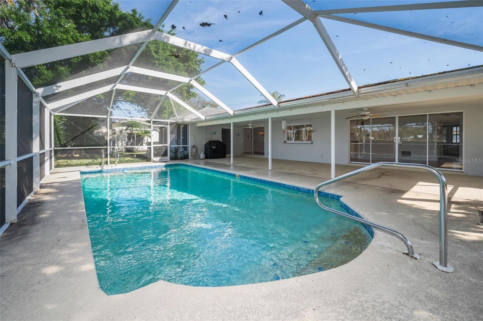 Single Family Residence at 4 HIBISCUS RD, BELLEAIR, photo 54 of 75