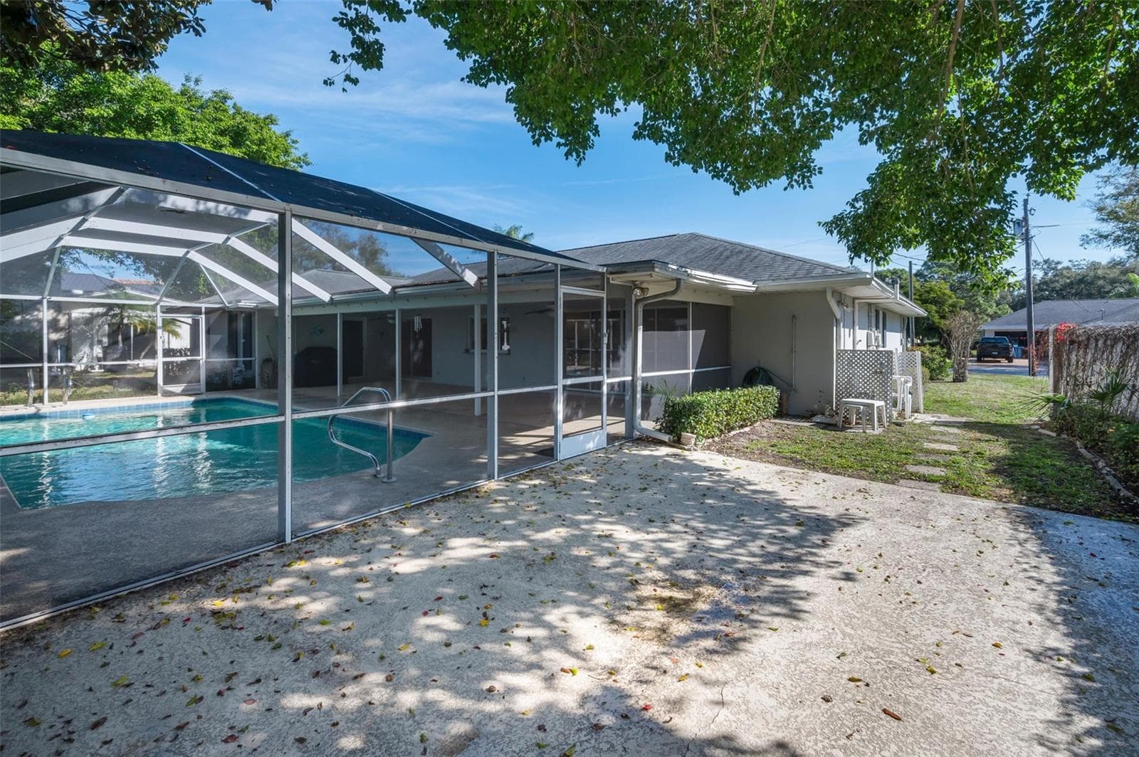 Single Family Residence at 4 HIBISCUS RD, BELLEAIR, photo 56 of 75